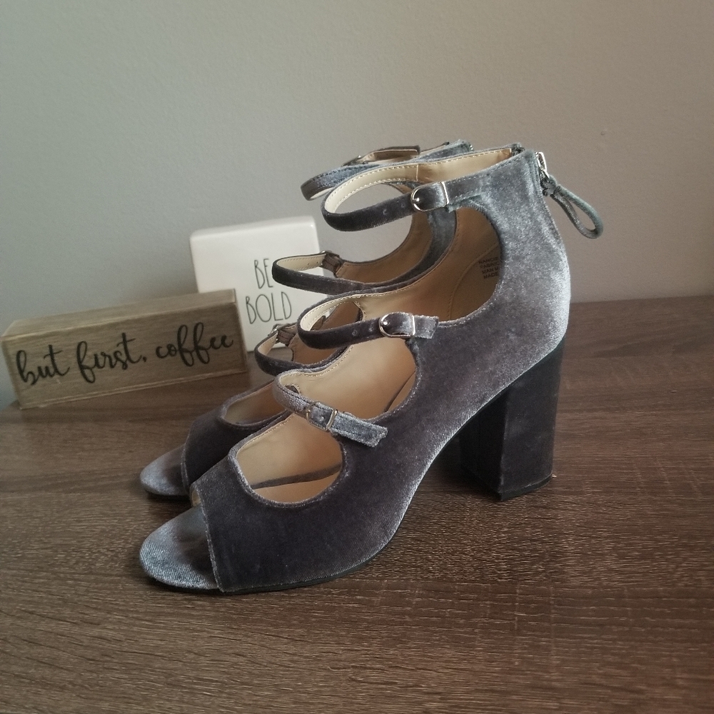 Zigi Soho Blue-Gray Heels with Straps